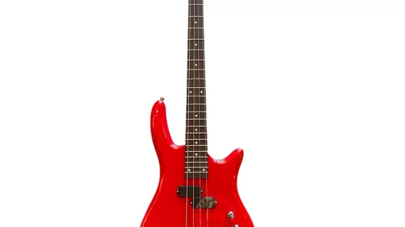BAJO STRING DE 4 CUERDAS
